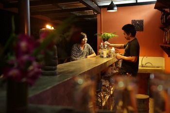 Anurak Community Lodge Phanom Bagian luar foto