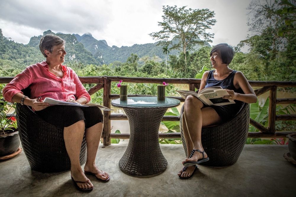 Anurak Community Lodge Phanom Bagian luar foto